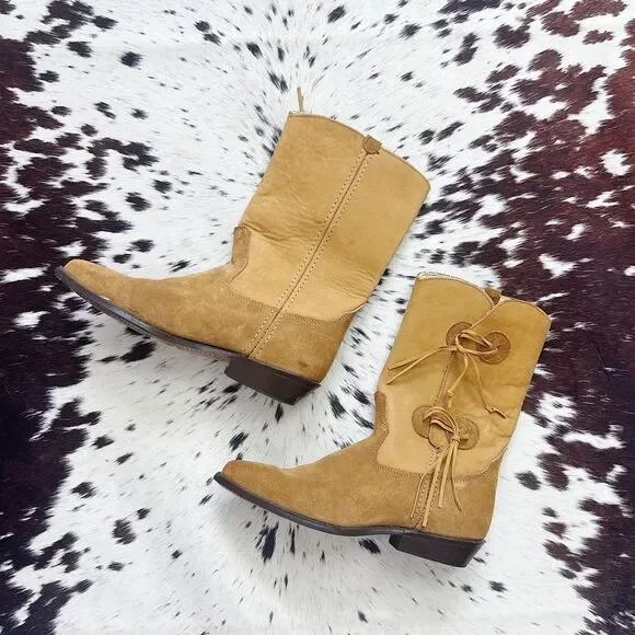 Vintage Capezio 70’s Tan Suede Leather Cowgirl Boots Western Cowboy Retro 6.5 M